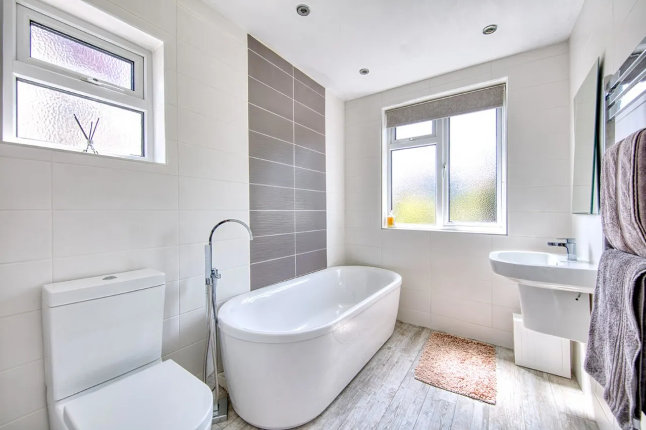 Cadogan Gardens, South Woodford, E18, photo 20