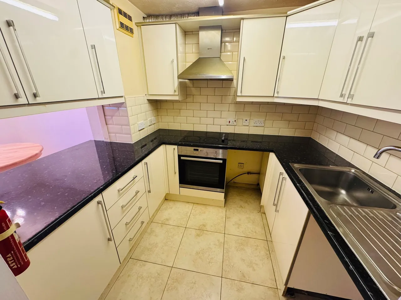 Eskdale Avenue, Northolt, UB5, photo 2
