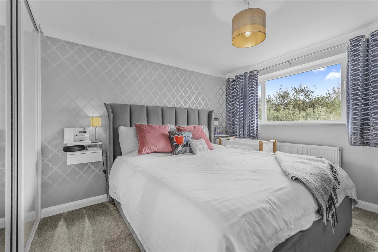 Gosden Road, West End, GU24, photo 11