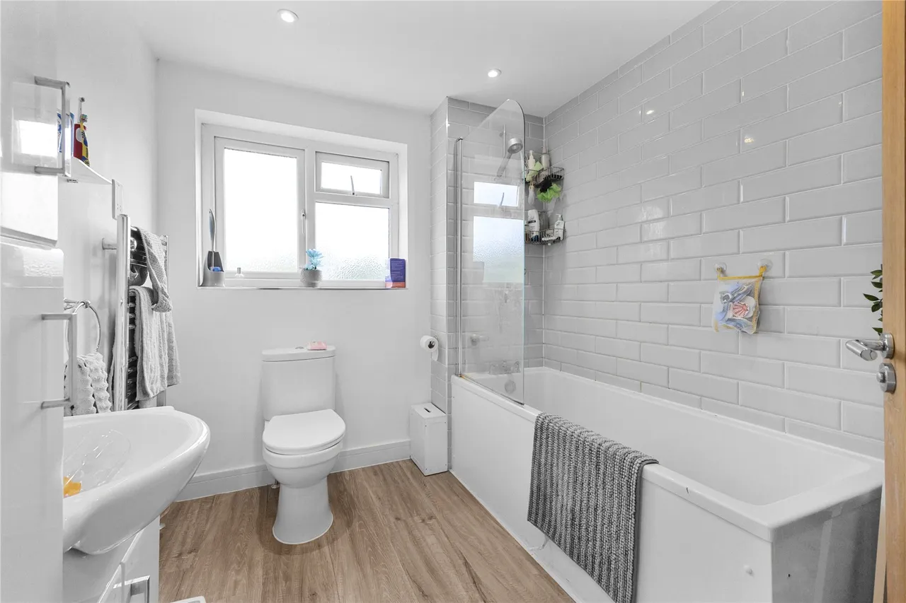 Gosden Road, West End, GU24, photo 14