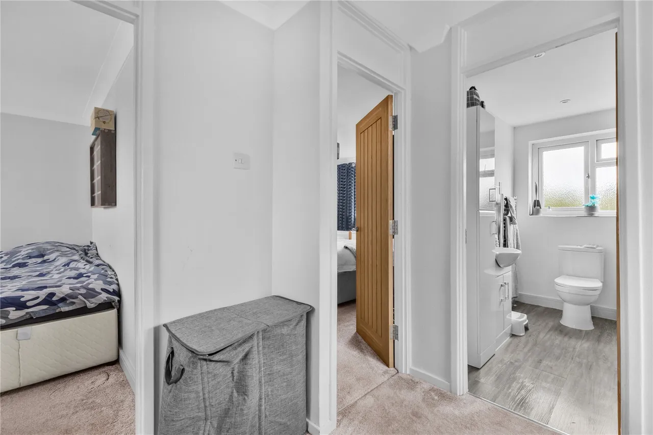 Gosden Road, West End, GU24, photo 10