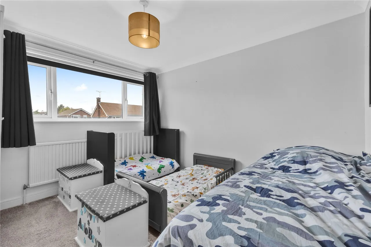 Gosden Road, West End, GU24, photo 13