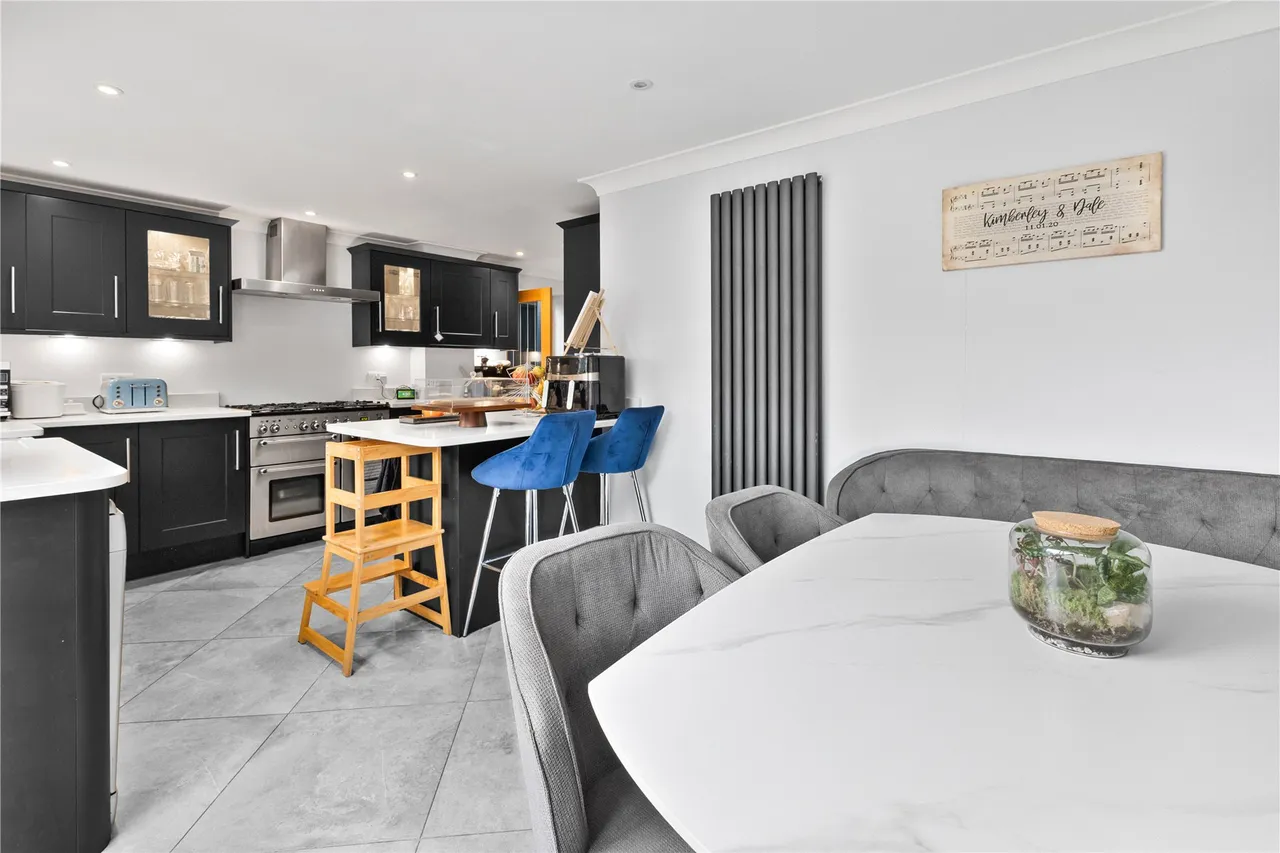 Gosden Road, West End, GU24, photo 7