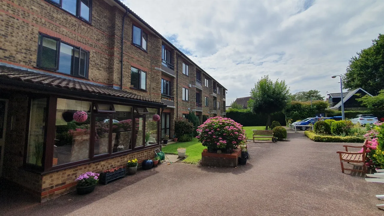 Gordon Hill, Enfield, EN2, photo 13