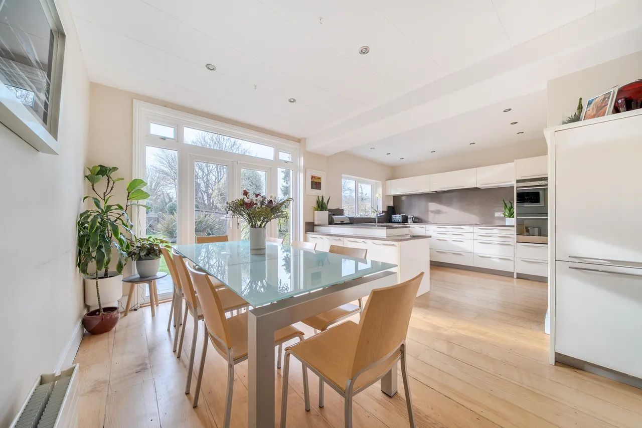 Laburnum Grove, Chichester, PO19, photo 6
