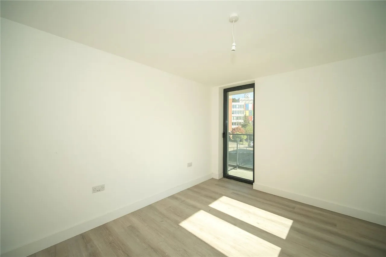 Savoy Place, Farnborough, GU14, photo 7