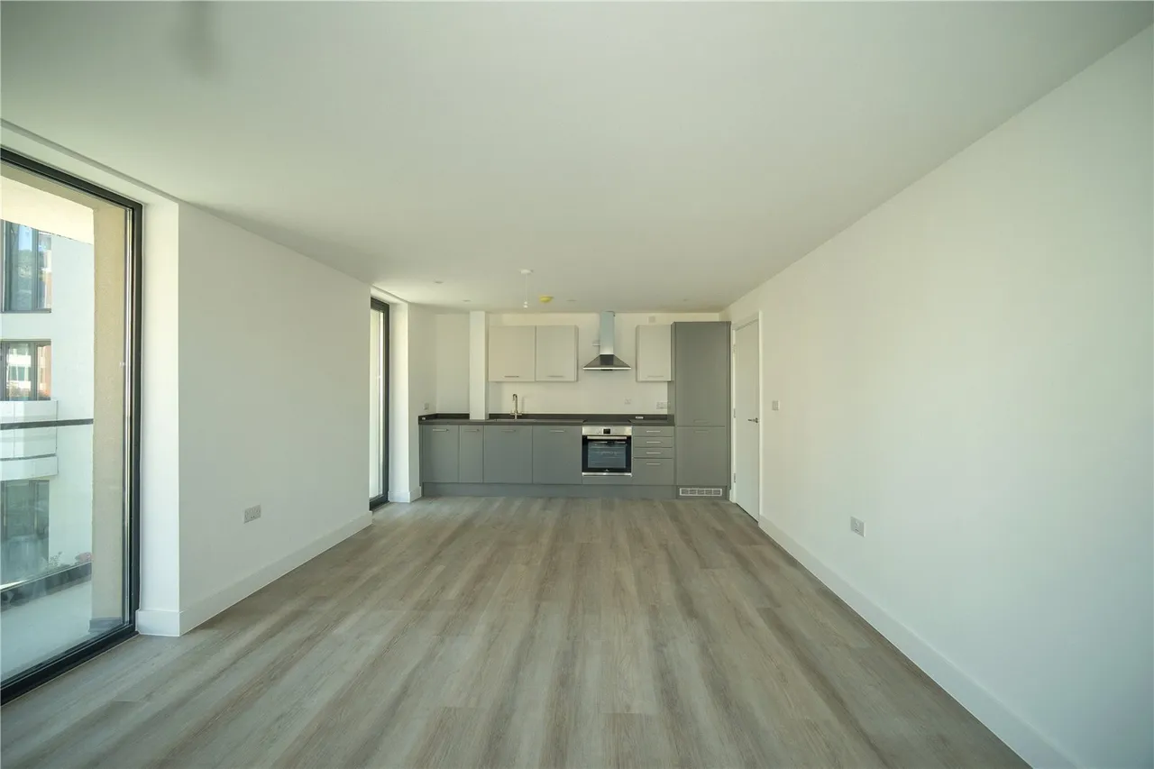 Savoy Place, Farnborough, GU14, photo 3