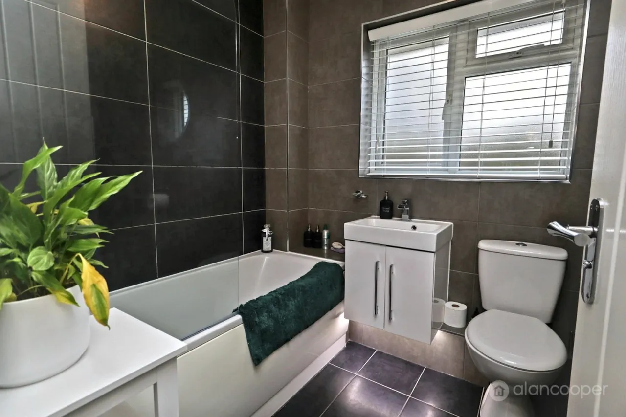 Launceston Drive, Horeston Grange, CV11, photo 21