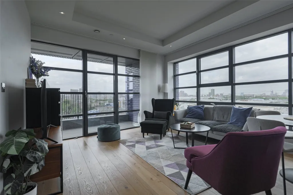 Lookout Lane, Canning Town, E14, photo 14