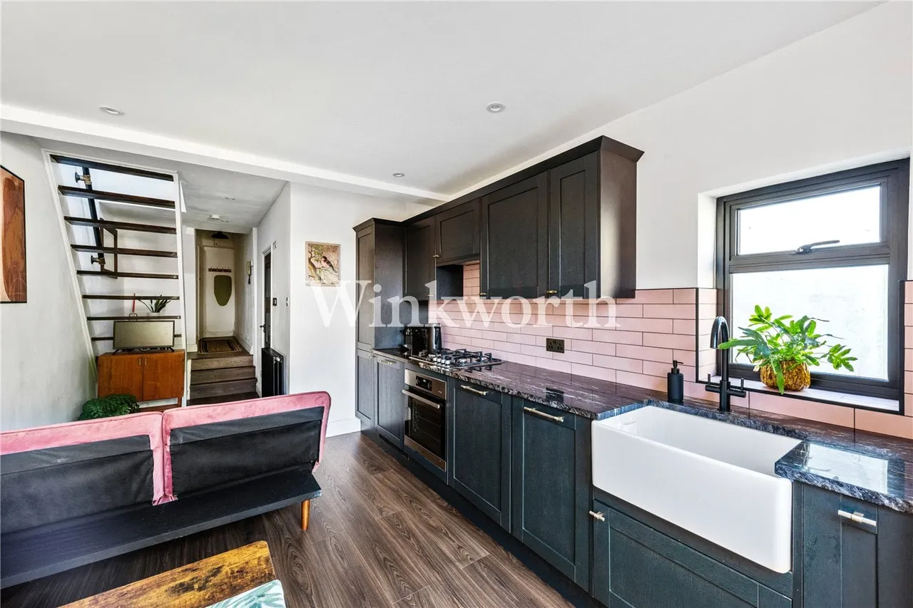 Whittington Road, London, N22, photo 9