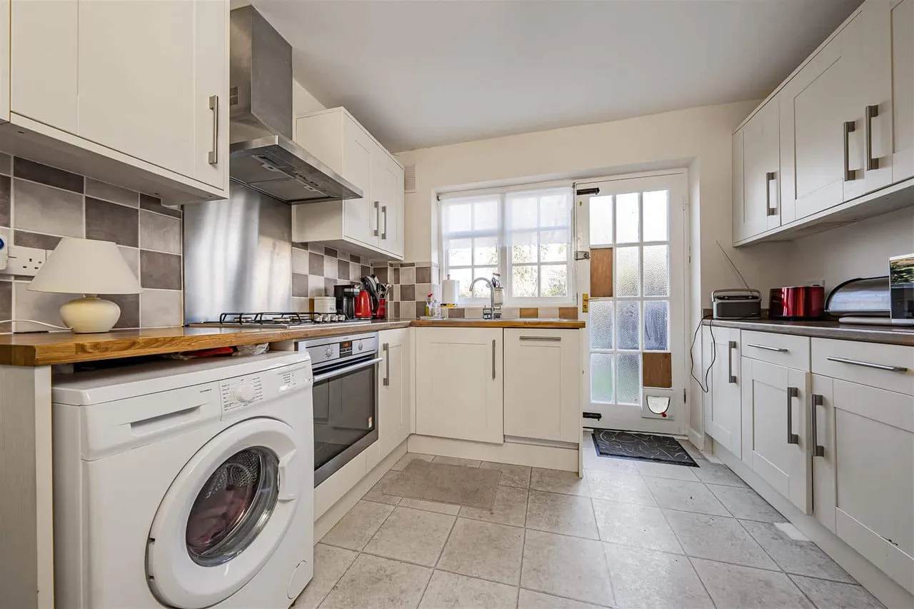 Parsonage Lane, Windsor, SL4 5EN, photo 2