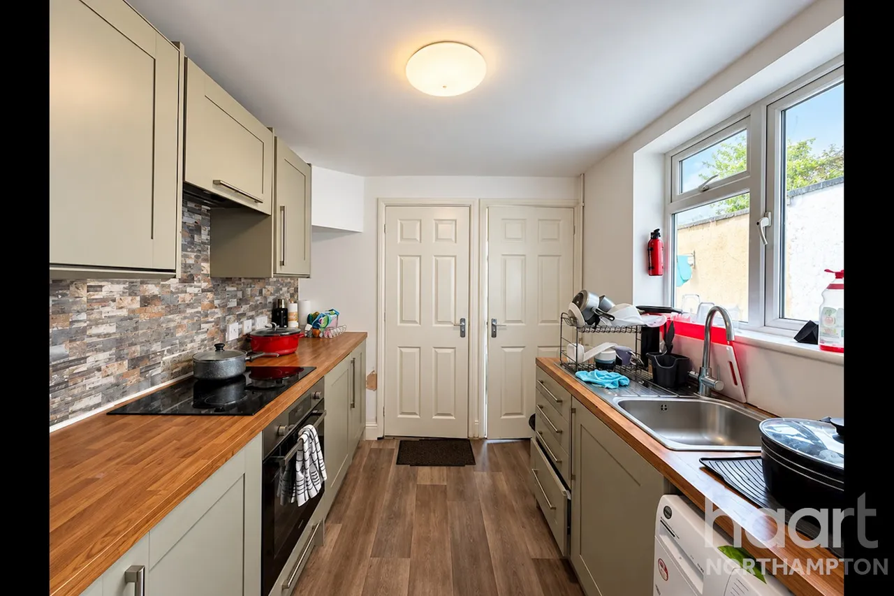 Lower Thrift Street, Northampton, NN1, photo 3