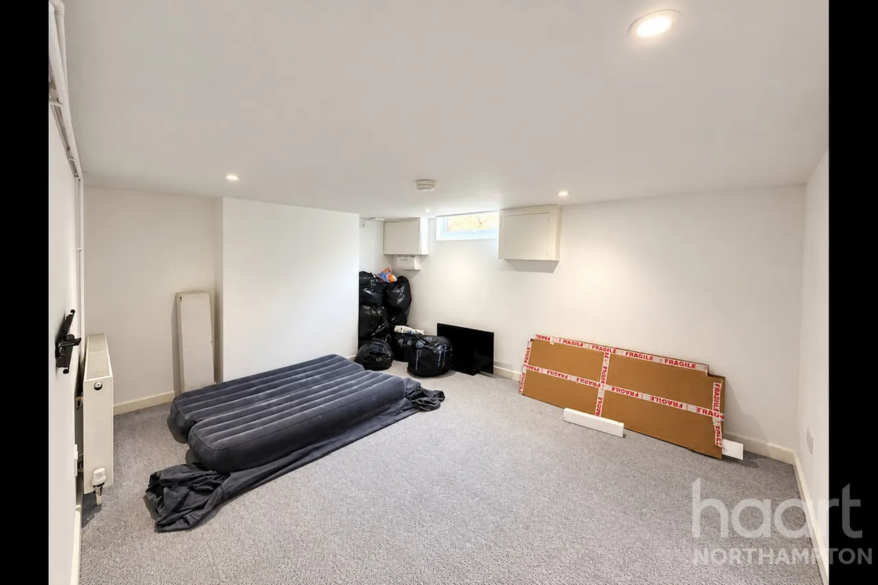 Lower Thrift Street, Northampton, NN1, photo 6