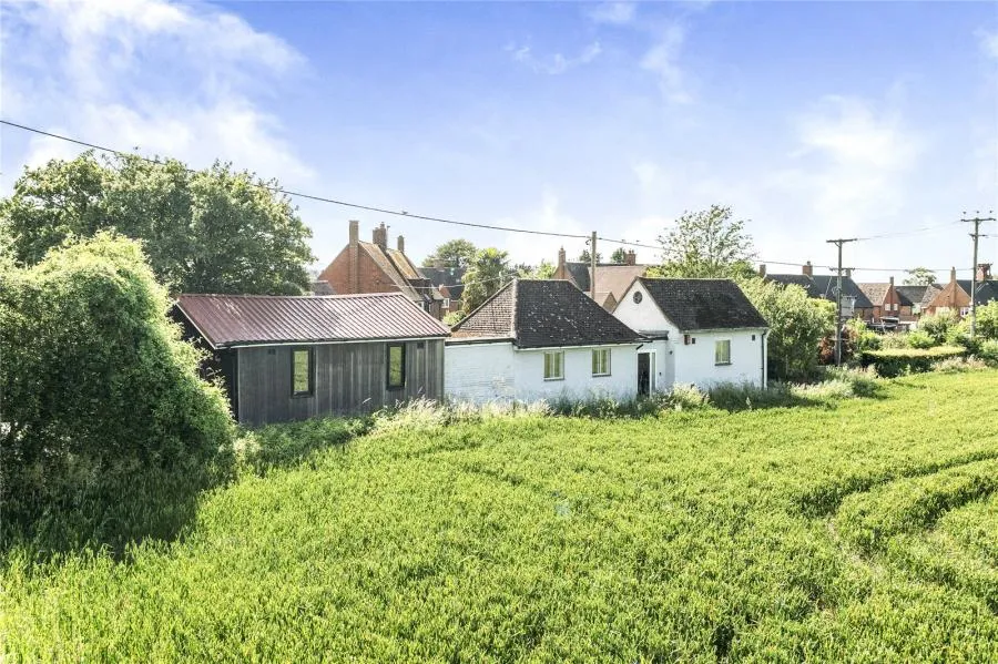 2 bed house for sale, Crowell Road, Chinnor, OX39