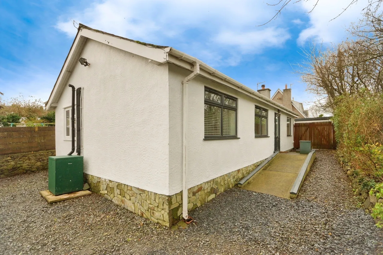 3 bed house for sale, Stryd Y Ffynnon, Nefyn, LL53