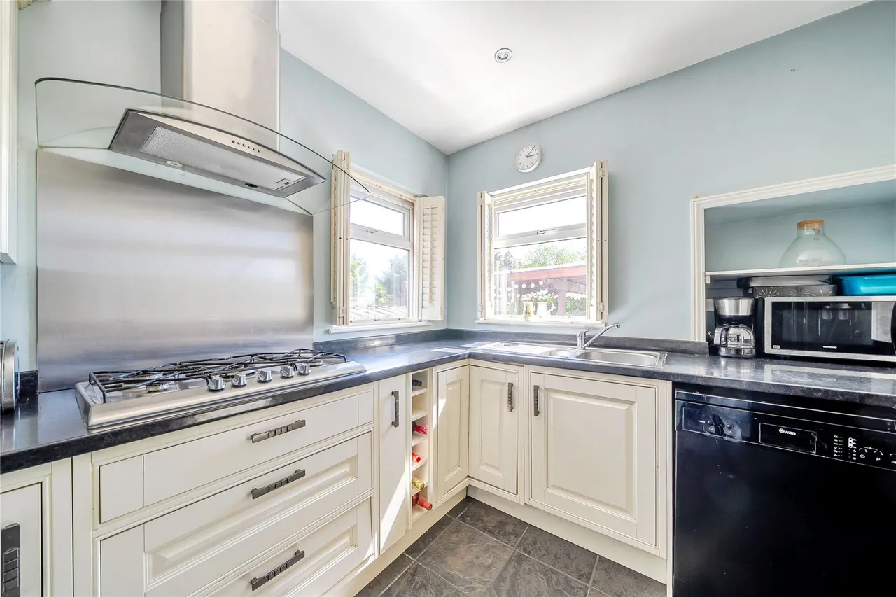 Courtfield Rise, West Wickham, BR4, photo 13