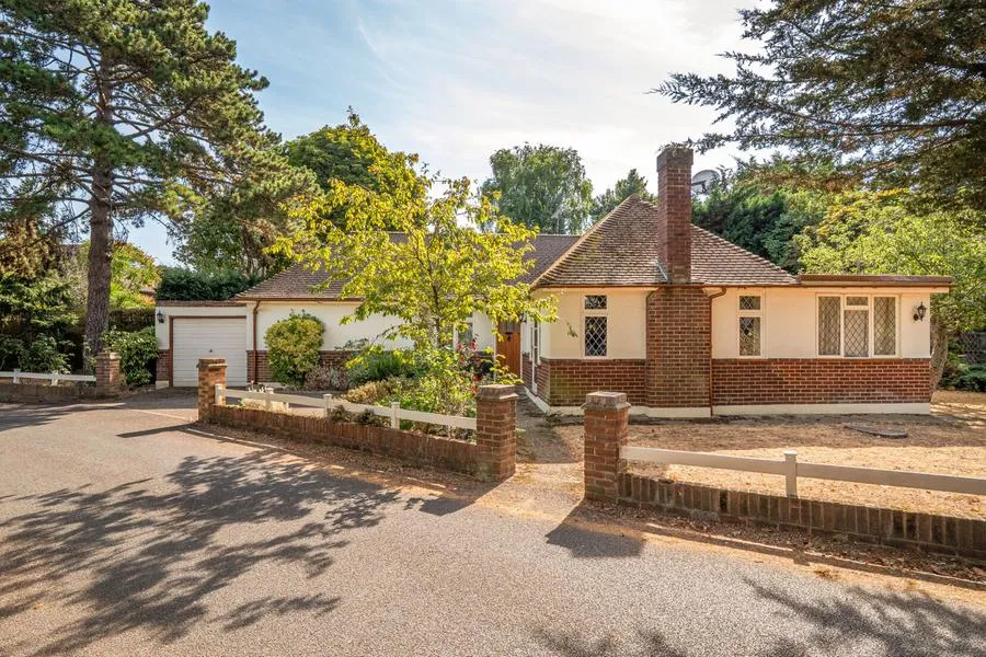 Penton Hall Drive, Staines-Upon-Thames, TW18, photo 17
