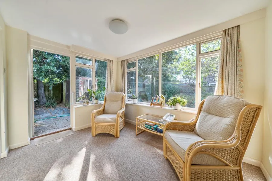 Penton Hall Drive, Staines-Upon-Thames, TW18, photo 6