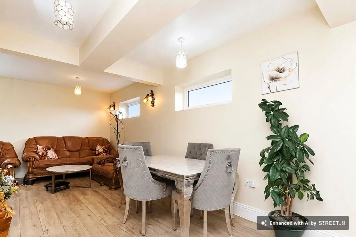 Blackburn Road, Chorley, PR6, photo 9