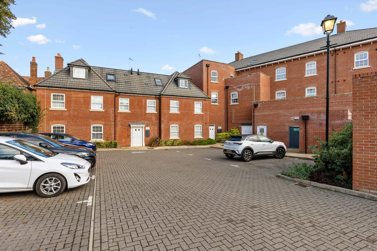 Shepherds Place, Shefford, SG17, photo 15