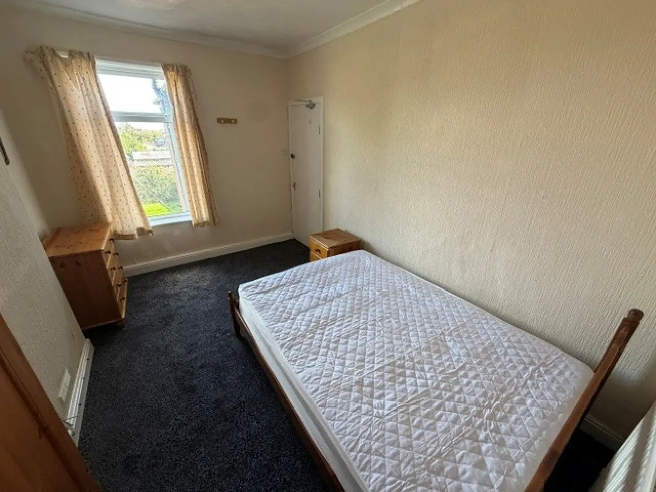 Middlewich Street, Crewe, photo 5