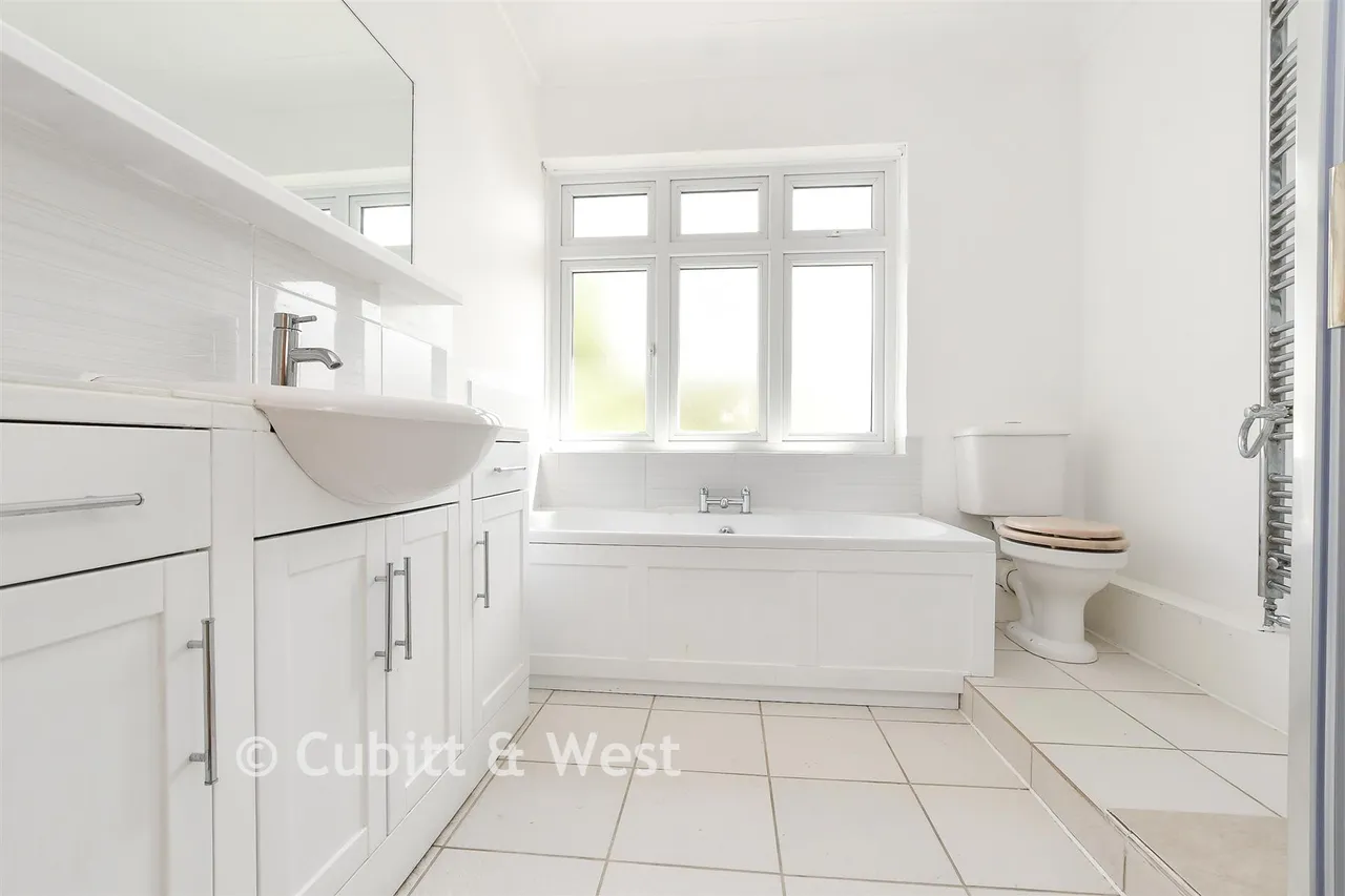 Ladbroke Road, Redhill, RH1, photo 12