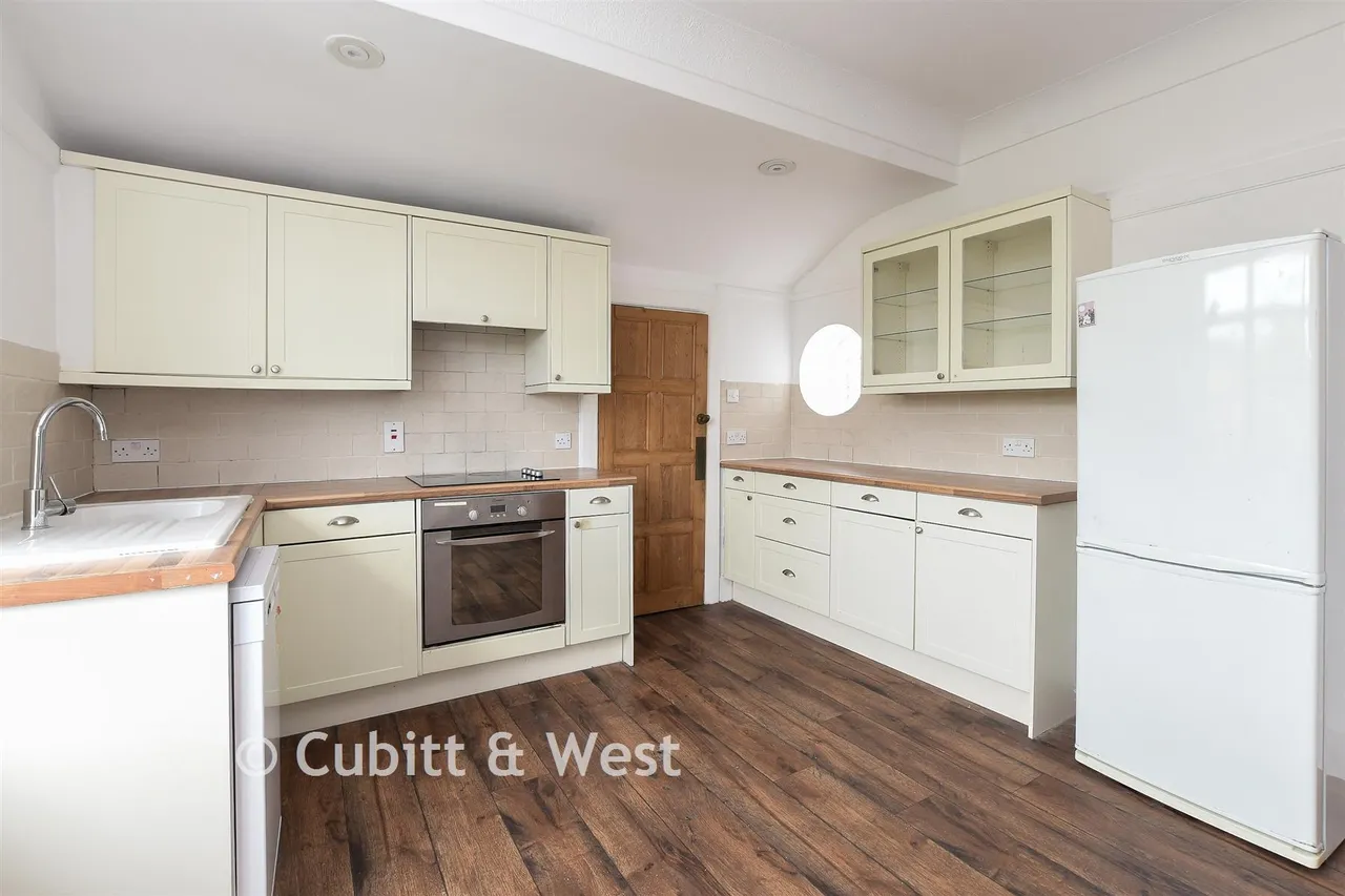 Ladbroke Road, Redhill, RH1, photo 4