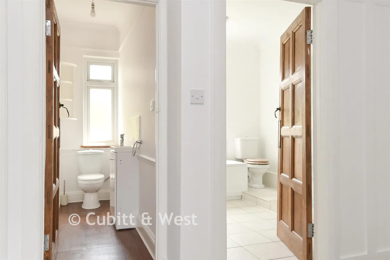 Ladbroke Road, Redhill, RH1, photo 11