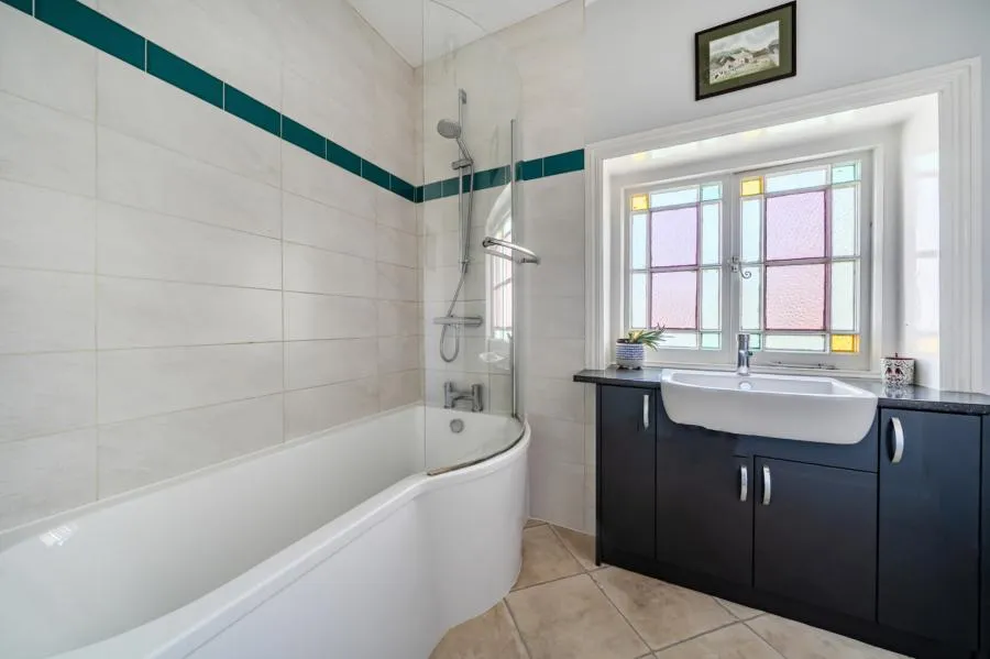 Leys Villas, The Leys, OX28, photo 22