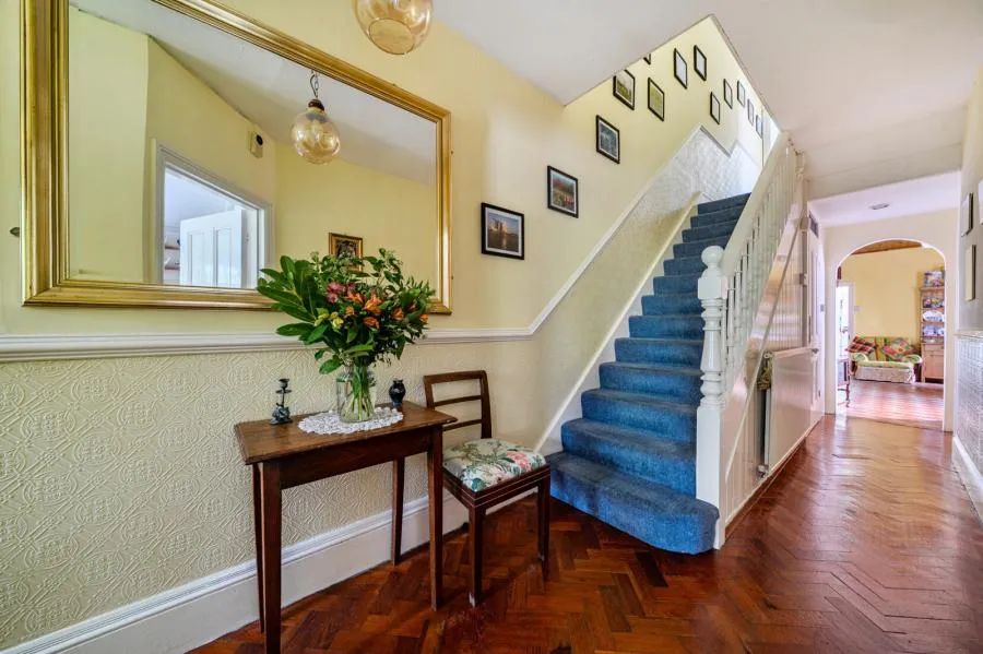 Leys Villas, The Leys, OX28, photo 6