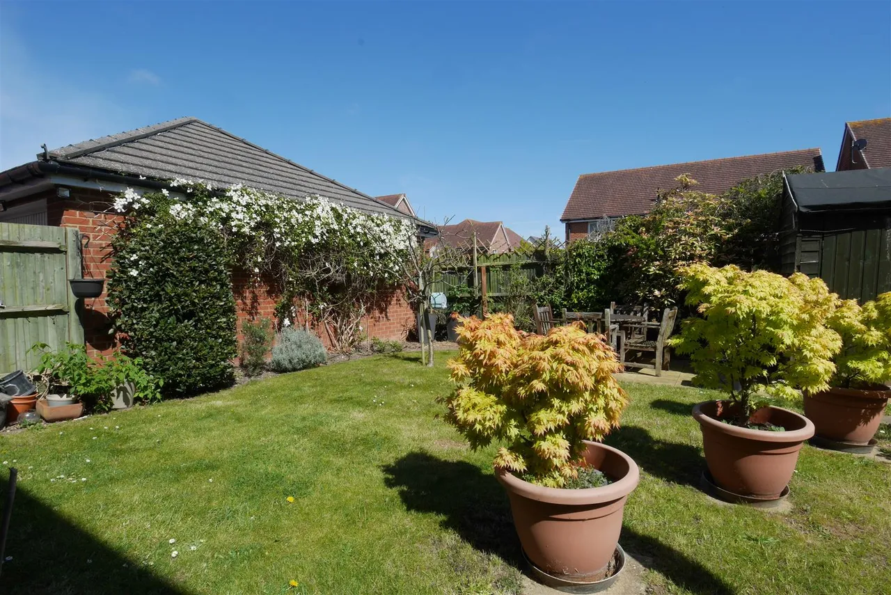Thompson Grove, Littlehampton, photo 14