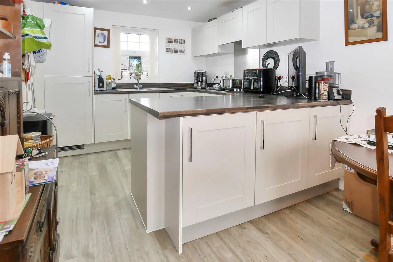 Thompson Grove, Littlehampton, photo 4