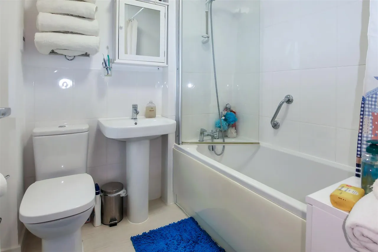 Thompson Grove, Littlehampton, photo 11