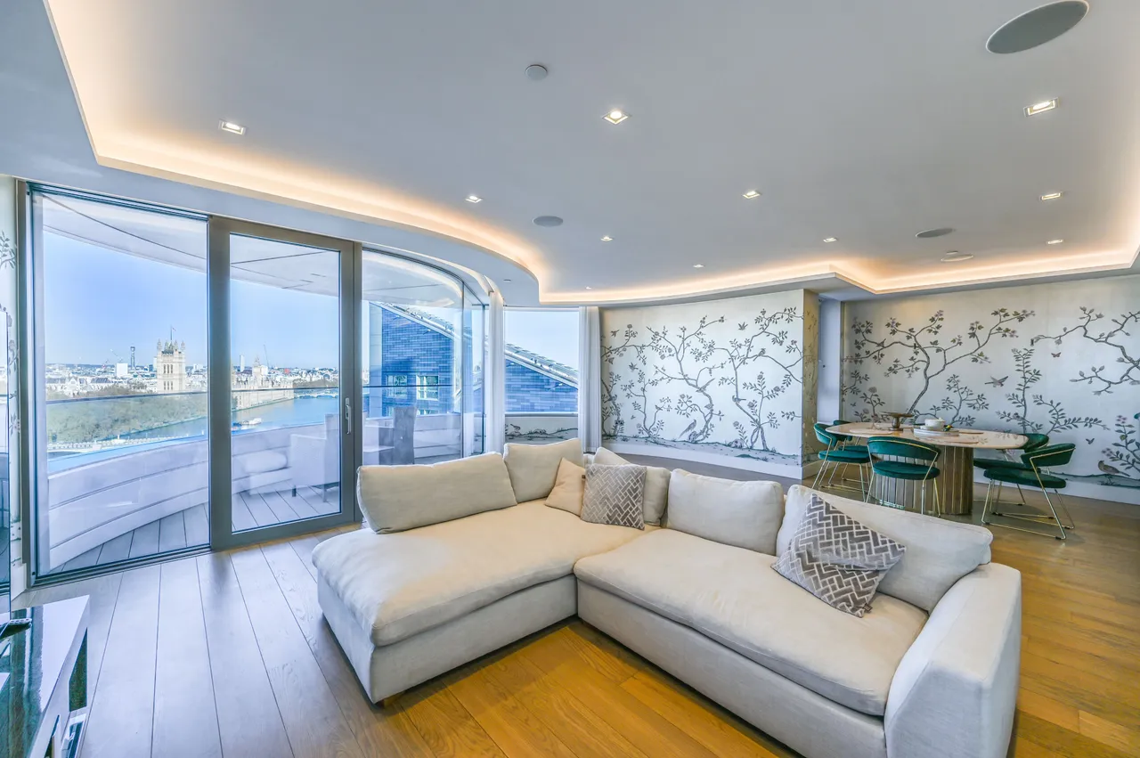 3 bed flat for sale — Apartment 65, The Corniche, 23 Albert Embankment, London