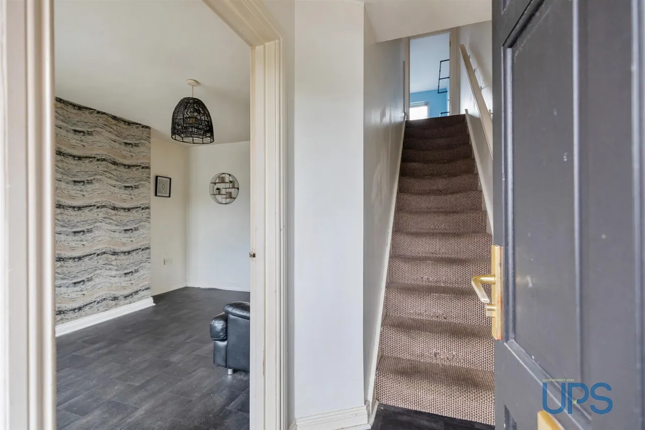 Dunmurry Close, Belfast, BT17, photo 2