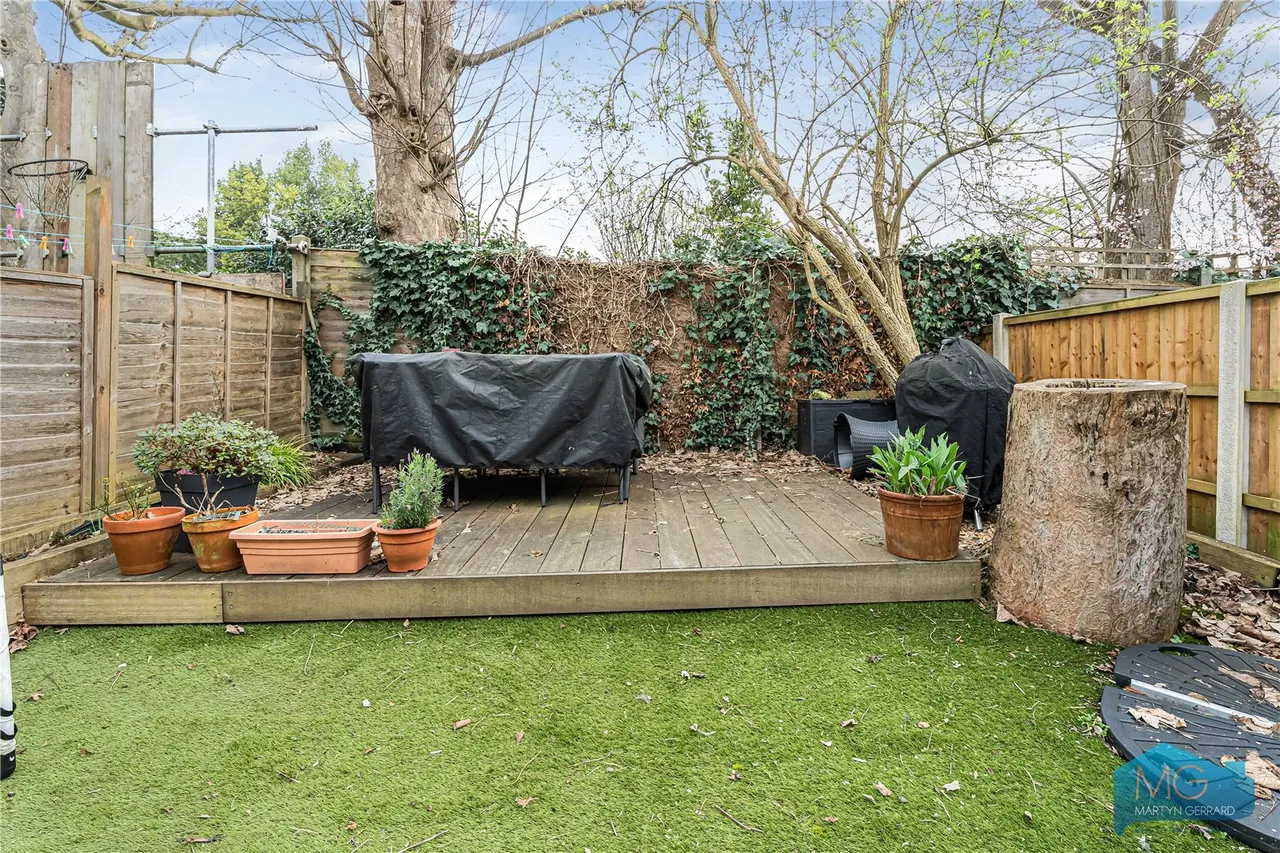 Leslie Road, East Finchley, N2, photo 16