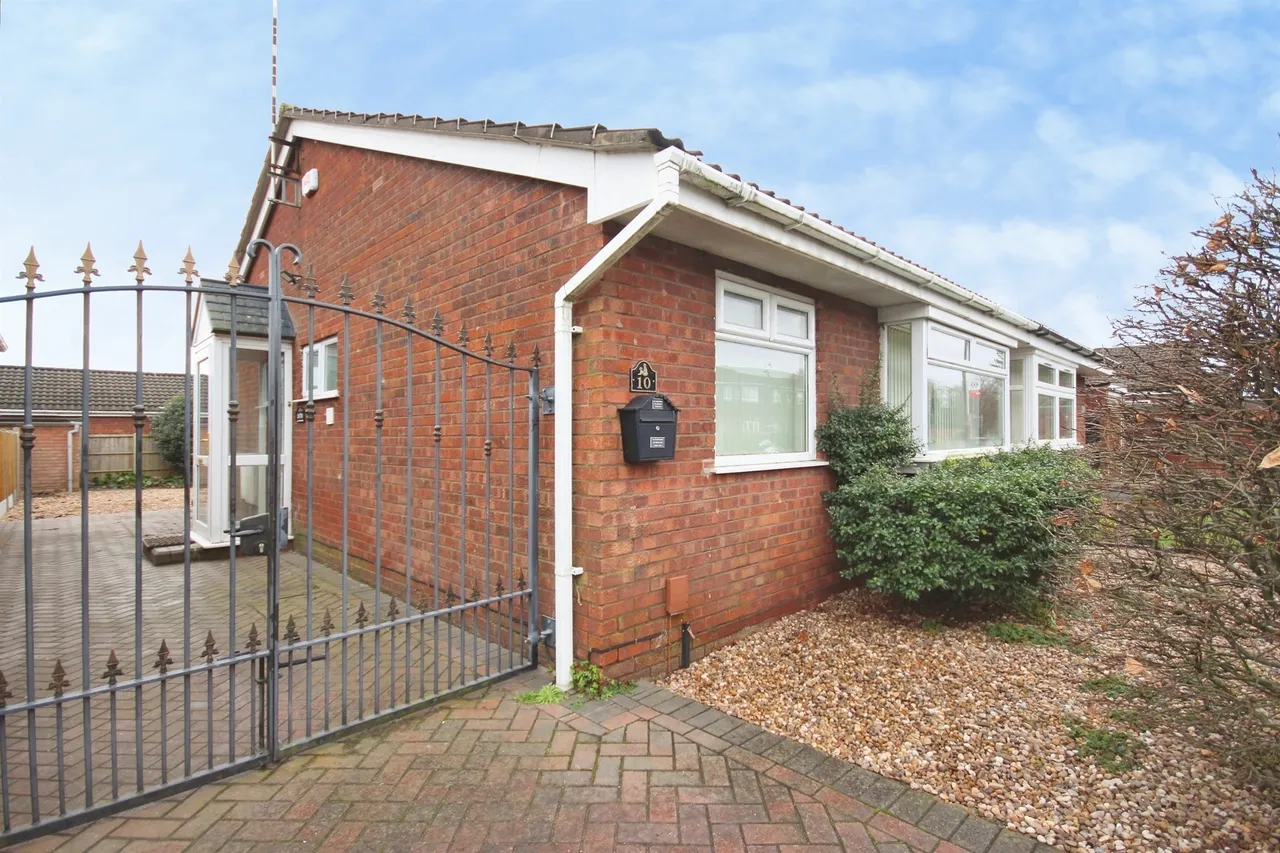 2 bed house for sale, Narberth Way, Walsgrave, CV2