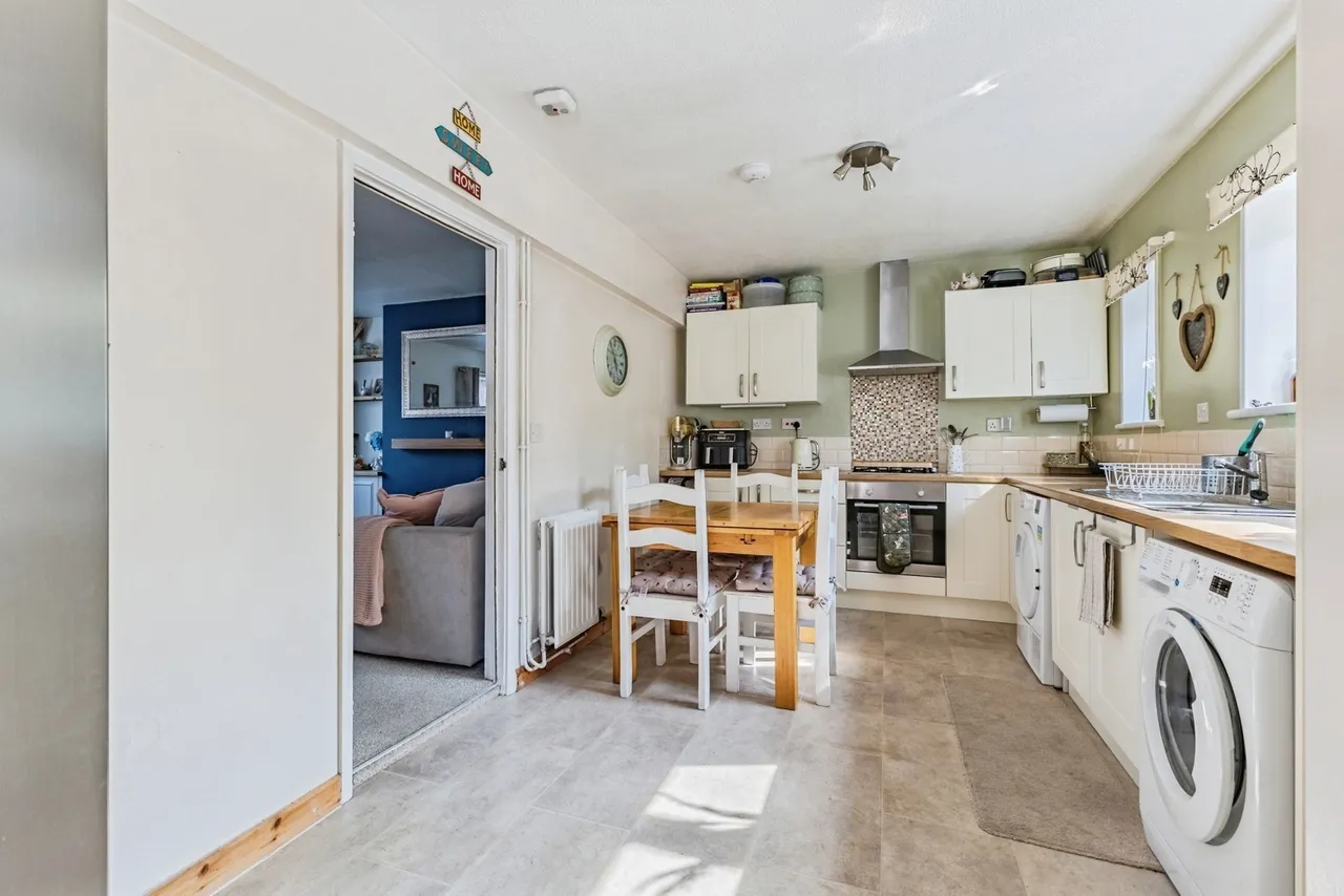 Broadlands Avenue, Newton Abbot, TQ12, photo 4
