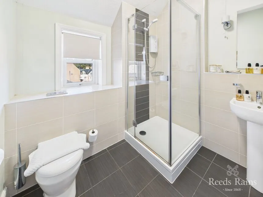 Esplanade Road, Scarborough, YO11, photo 11