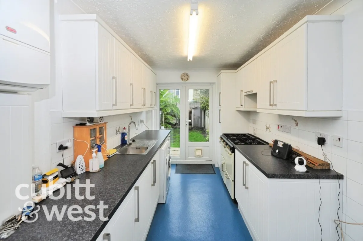 Alternative Deposit Option Emsworth Road, PO2, photo 2