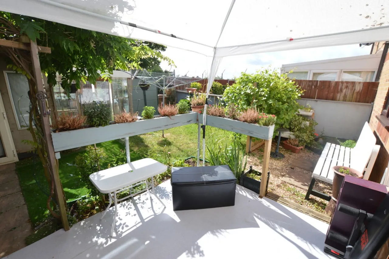 Sumburgh Way, Slough, Berkshire, photo 6