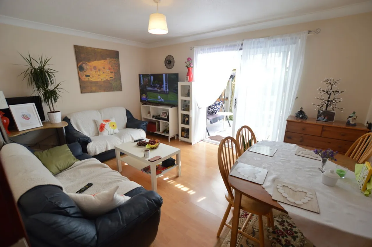 Sumburgh Way, Slough, Berkshire, photo 4