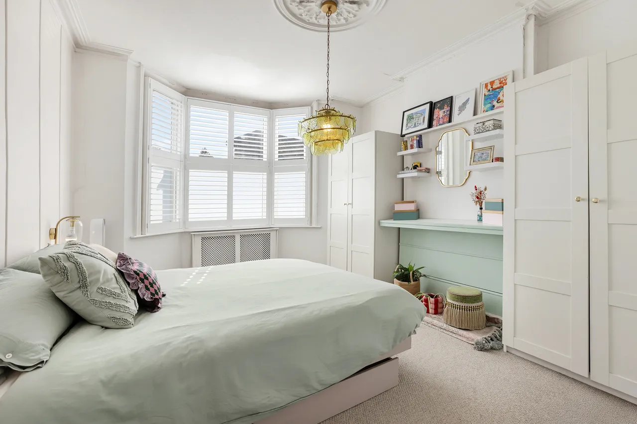 Eastbourne Road, Brentford, TW8, photo 12