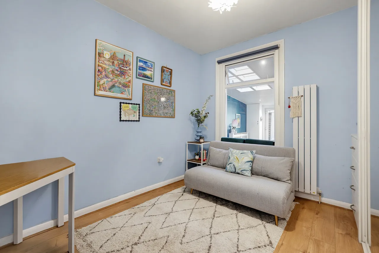 Eastbourne Road, Brentford, TW8, photo 18