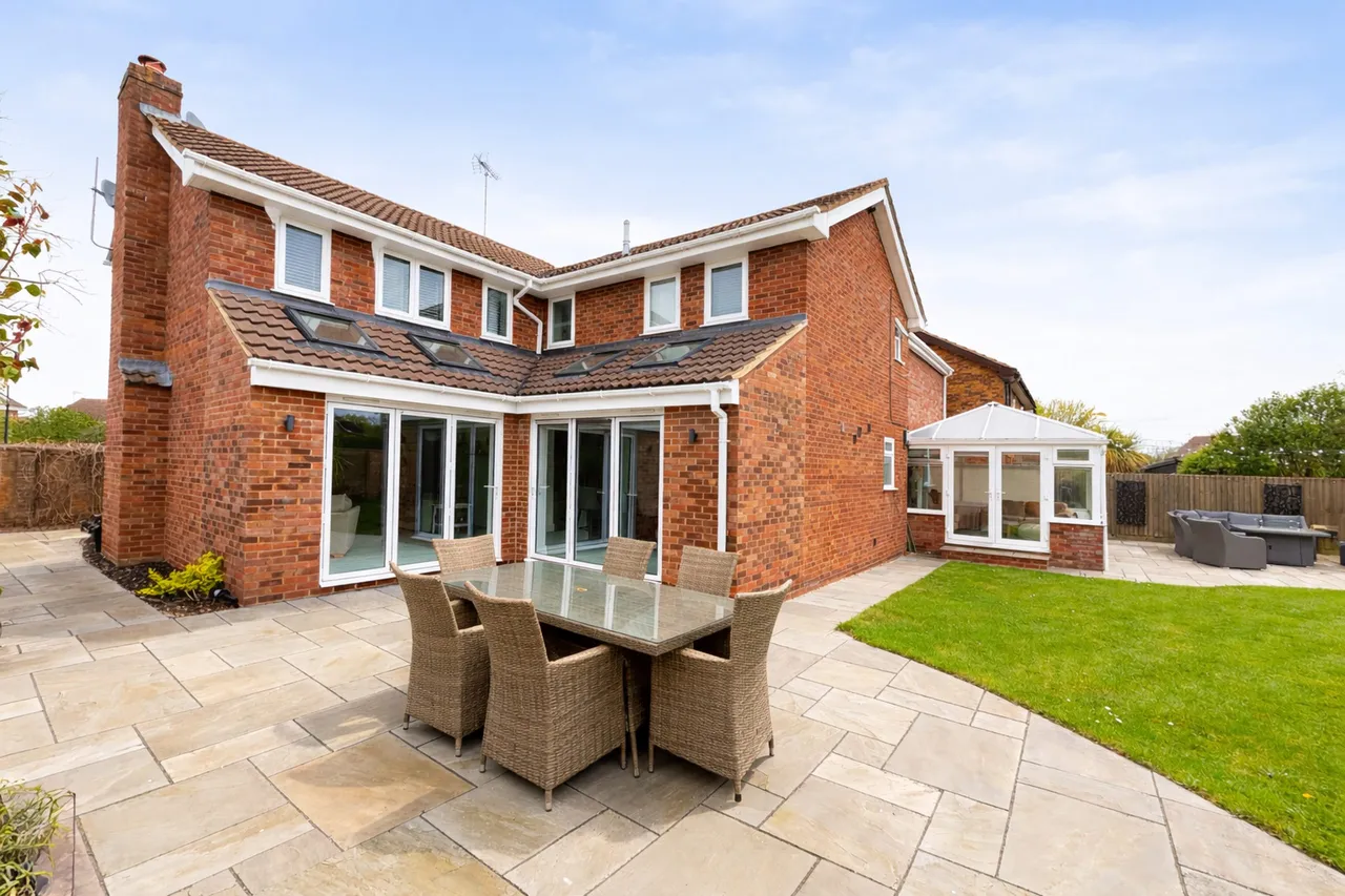 Mountsfield Close, Newport Pagnell, Newport Pagnell, MK16 0JE, photo 5
