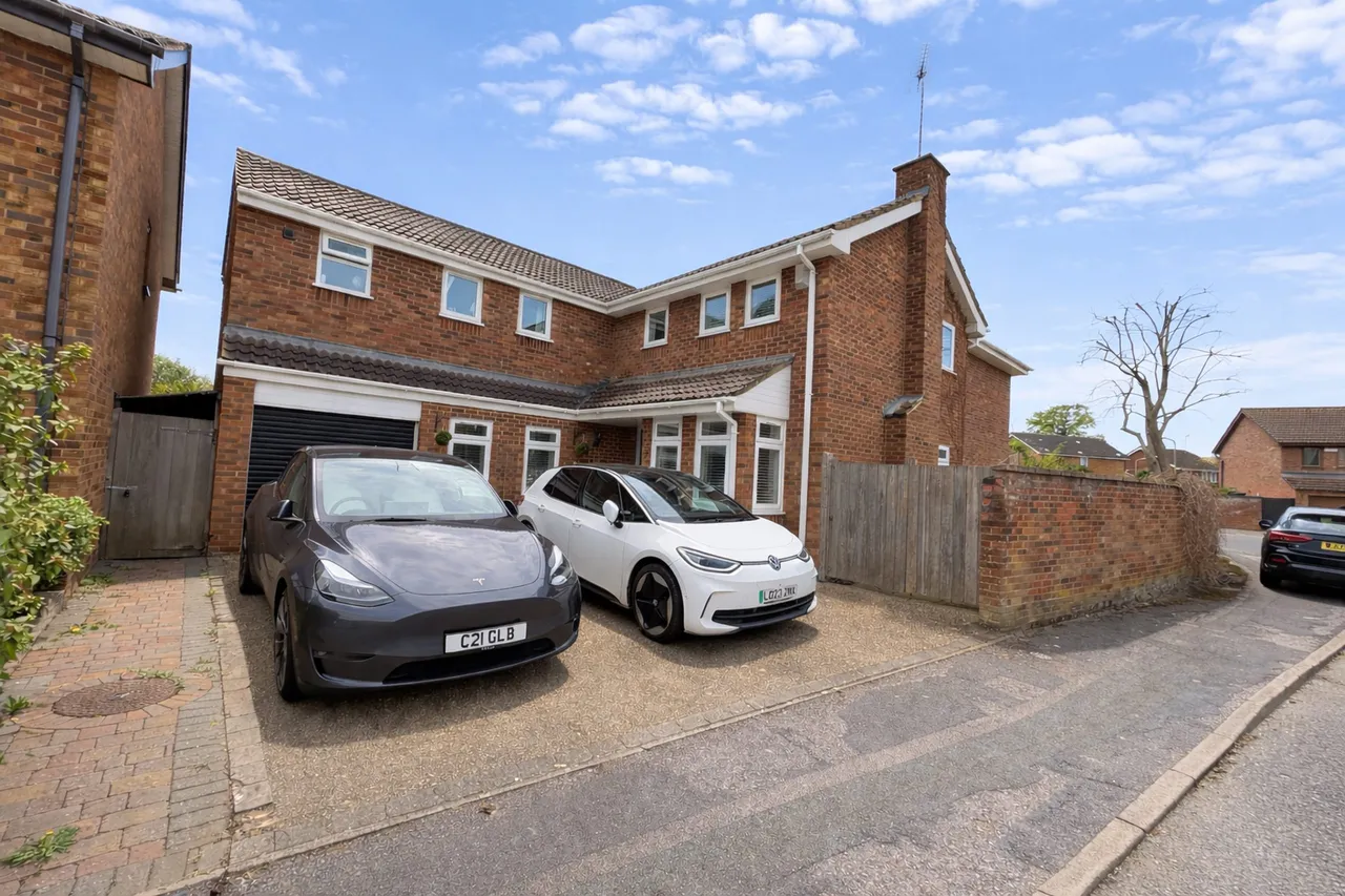 4 bed house for sale — Mountsfield Close, Newport Pagnell, Newport Pagnell, MK16 0JE