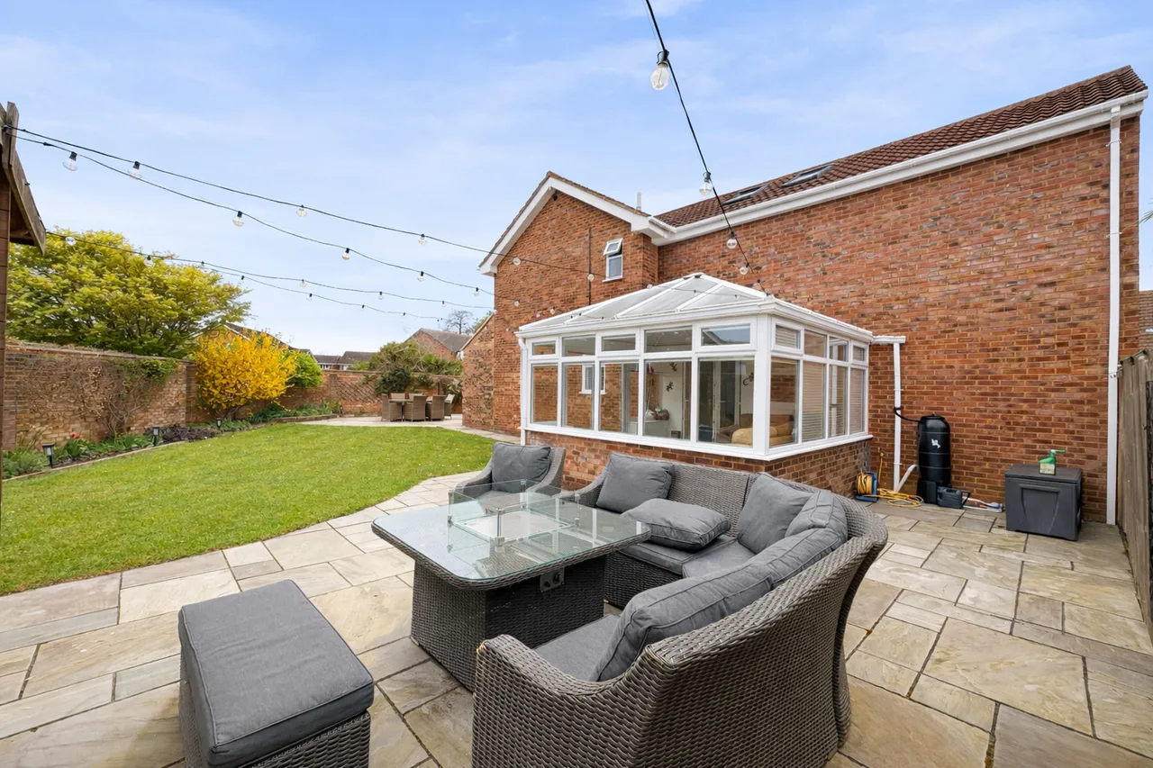 Mountsfield Close, Newport Pagnell, Newport Pagnell, MK16 0JE, photo 11