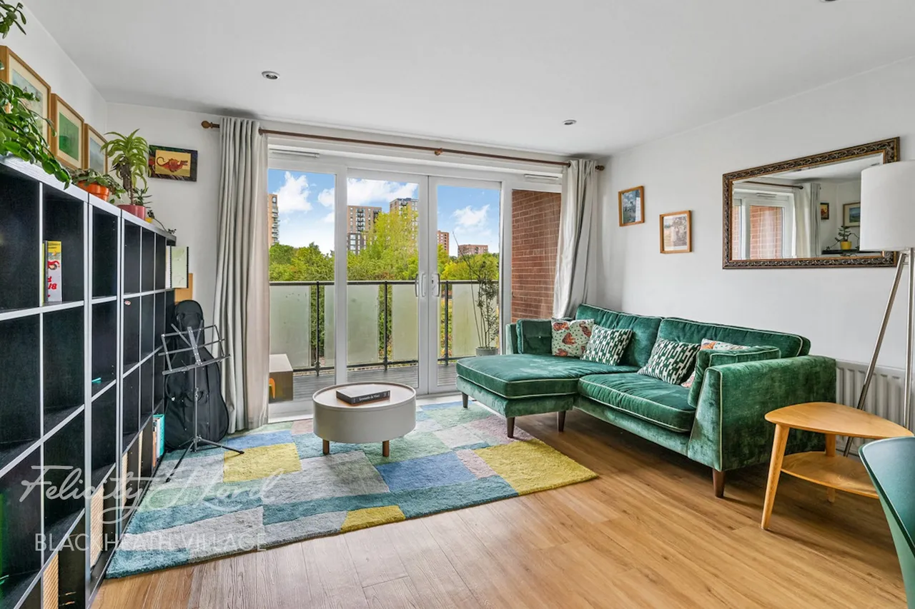 Lincoln house 13 boyd way, London, SE3, photo 7