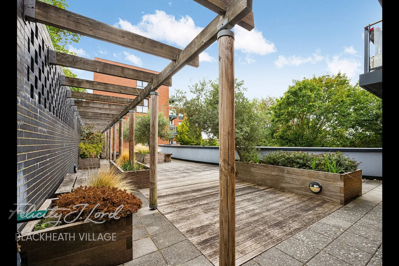 Lincoln house 13 boyd way, London, SE3, photo 18