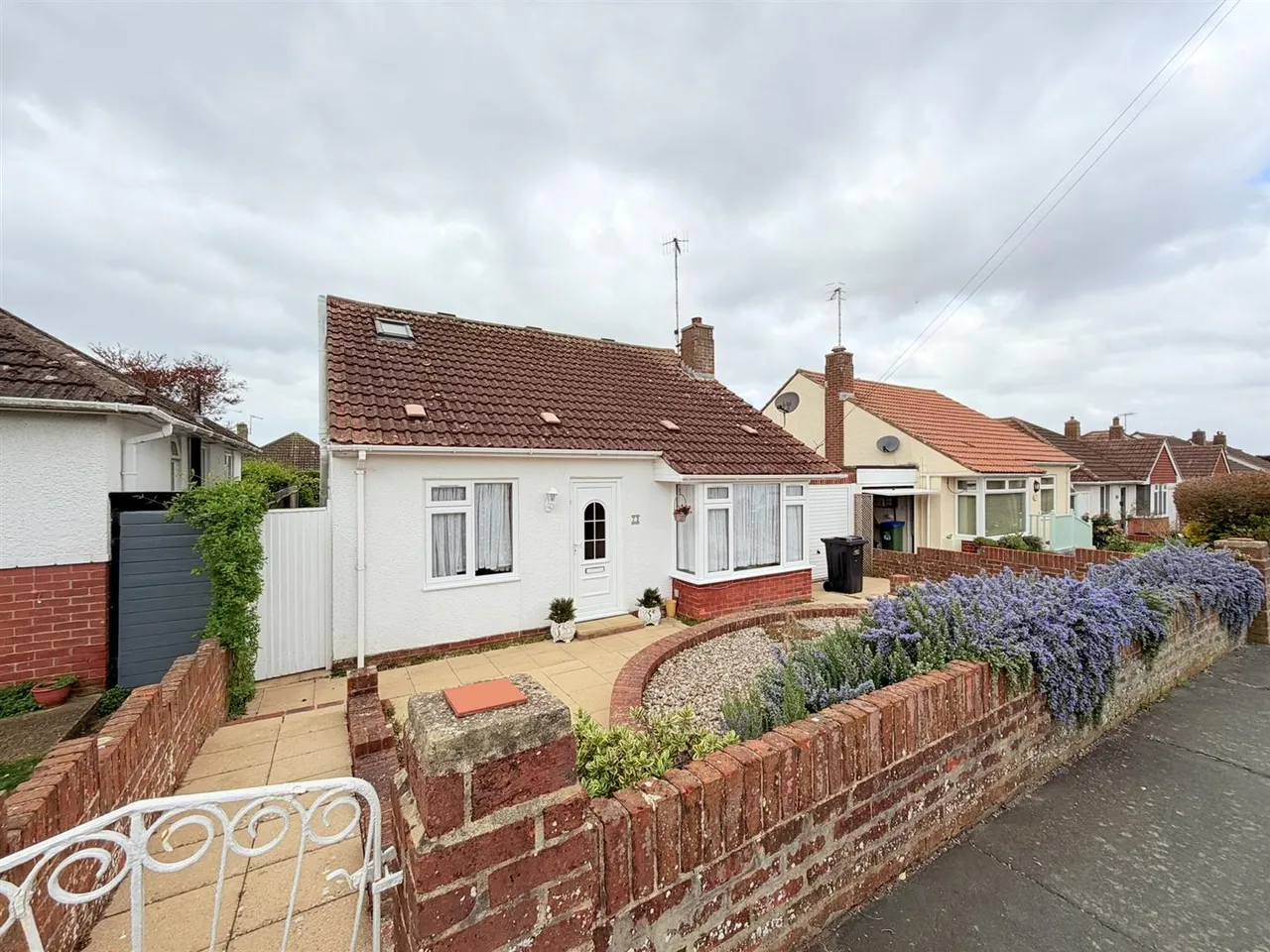 3 bed house for sale, Chyngton Gardens, Seaford